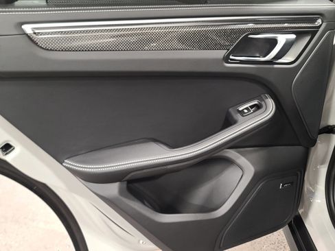 New 2026 Porsche Macan GTS image 26