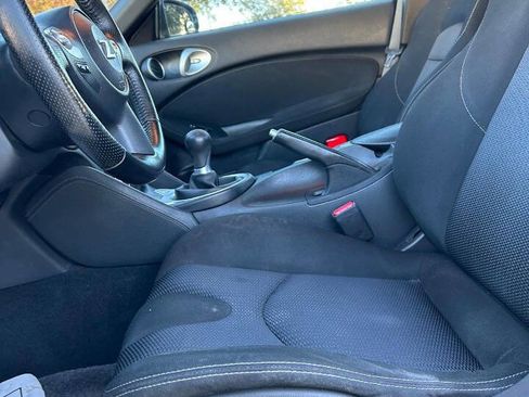 Used 2010 Nissan 370Z Touring w/ Sport Pkg image 15