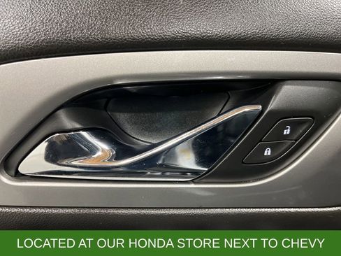 Used 2019 Chevrolet Traverse LT w/ LT Premium Package image 11