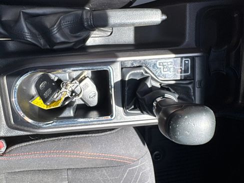 Used 2019 Toyota Tacoma TRD Sport AWD/4WD image 43