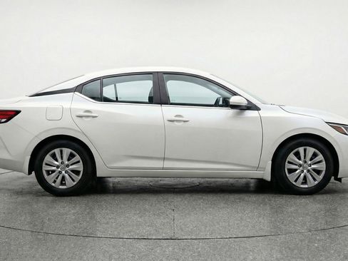 Used 2025 Nissan Sentra S FWD image 11