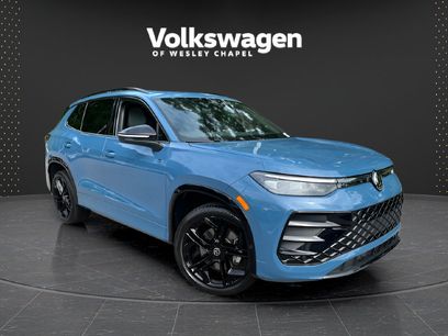 Certified 2025 Volkswagen Tiguan SE R-Line