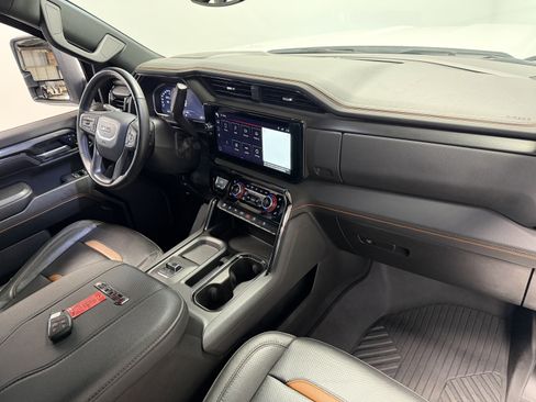 Used 2024 GMC Sierra 2500 AT4 w/ AT4 Preferred Package image 24