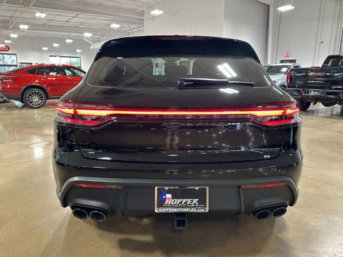 Used 2025 Porsche Macan image 7