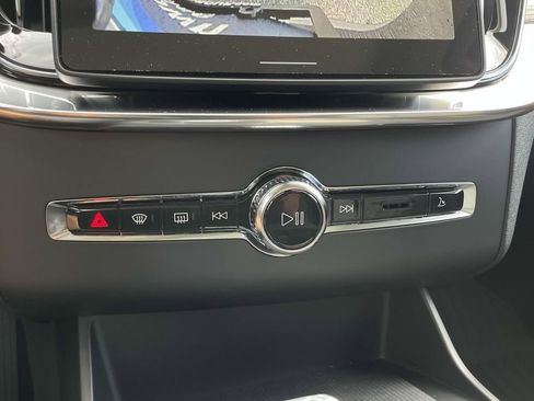 New 2026 Volvo XC90 T8 Plus image 21