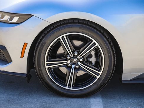 Used 2024 Ford Mustang Premium RWD image 10