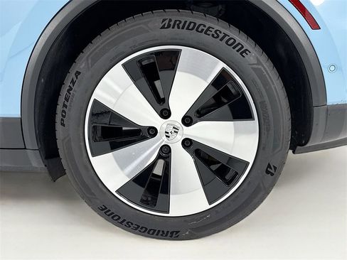 Used 2024 Porsche Macan 4 Electric image 32