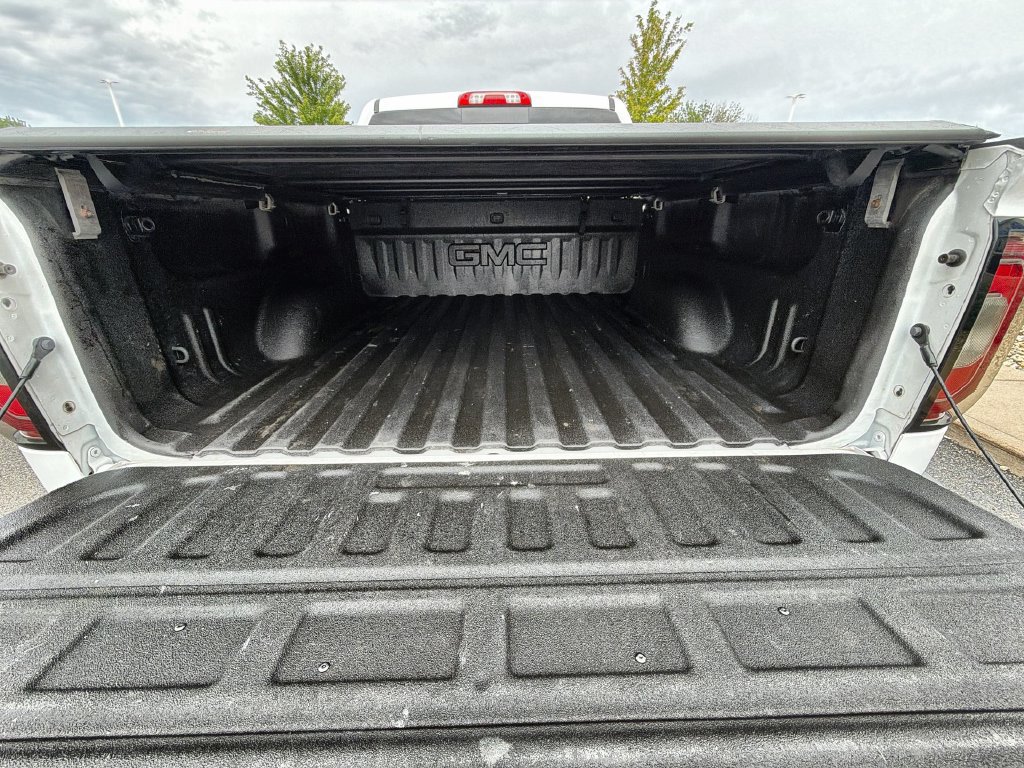 Used 2018 GMC Sierra 1500 SLT AWD/4WD image 18