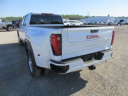 New 2026 GMC Sierra 3500 Denali w/ Denali Reserve Package AWD/4WD image 7