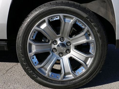 Used 2017 GMC Yukon Denali w/ Open Road Package image 8