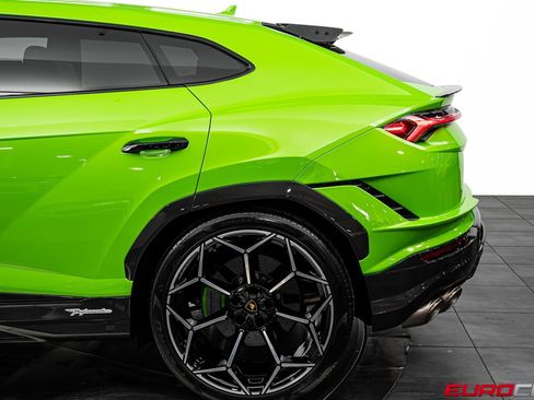 Used 2023 Lamborghini Urus Performante AWD/4WD image 22