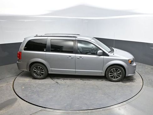 Used 2018 Dodge Grand Caravan GT image 42
