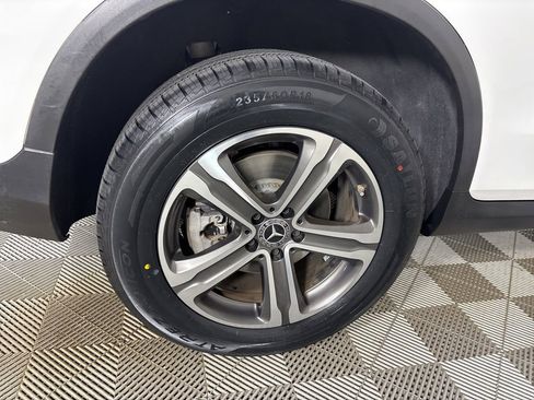 Used 2021 Mercedes-Benz GLC 300 4MATIC image 34