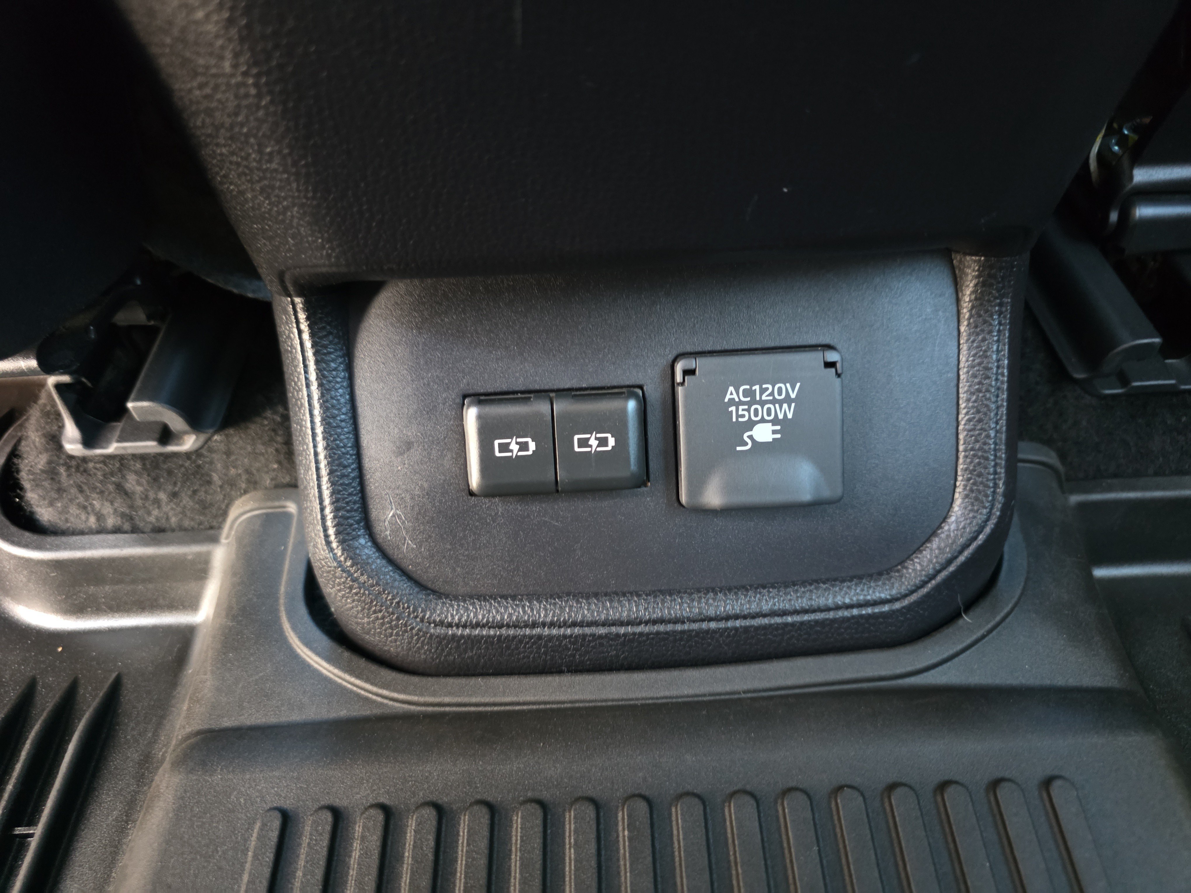 Used 2023 Toyota Highlander Bronze Edition AWD/4WD image 15