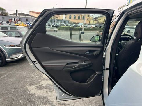 Used 2023 Chevrolet Bolt EUV LT w/ Convenience Package FWD image 46