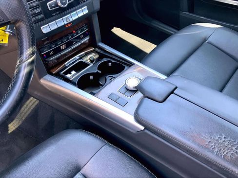 Used 2014 Mercedes-Benz E 350 4MATIC Sedan image 16