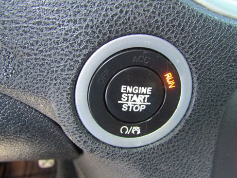 Used 2019 Dodge Charger Scat Pack RWD image 30