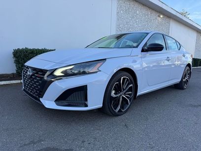 Used 2023 Nissan Altima 2.5 SR