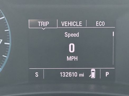 Used 2018 Chevrolet Equinox LT FWD image 14