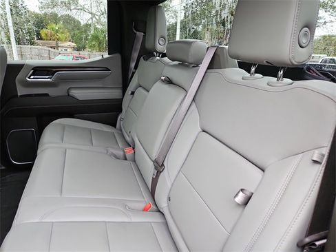 Used 2023 GMC Sierra 1500 SLT w/ SLT Premium Package image 12