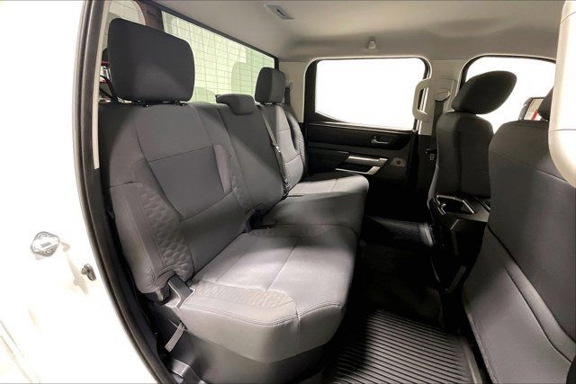 Used 2022 Toyota Tundra SR5 w/ SR5 Convenience Package AWD/4WD image 27