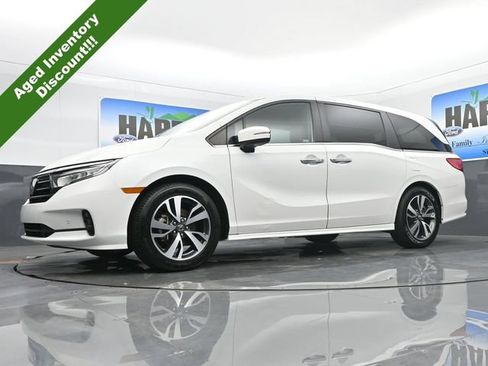 Used 2021 Honda Odyssey Touring image 1