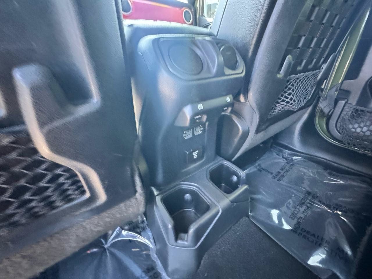 Used 2021 Jeep Gladiator Rubicon AWD/4WD image 24