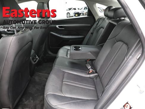 Used 2022 Hyundai Sonata Limited FWD image 23
