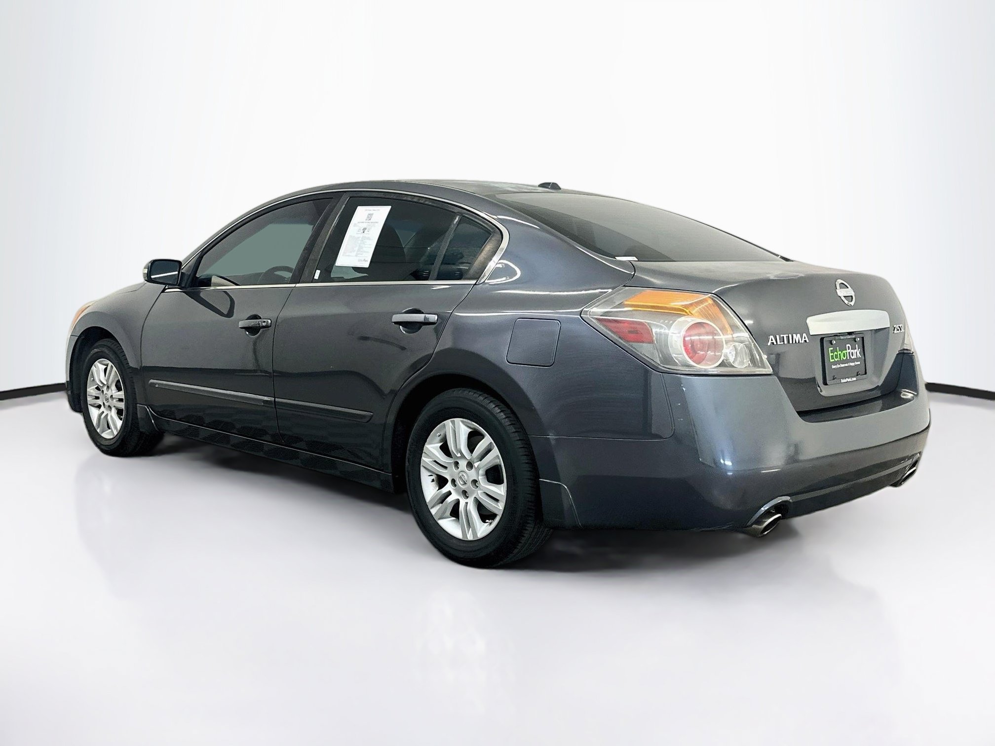 Used 2010 Nissan Altima 2.5 SL w/ SL Pkg FWD image 5