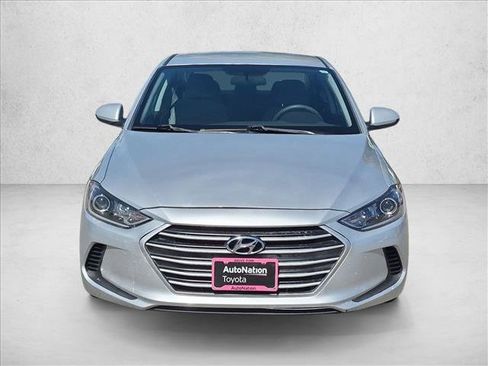 Used 2018 Hyundai Elantra SEL FWD image 2