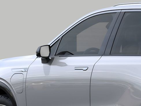 New 2026 Cadillac Vistiq Luxury w/ LPO, Floor Liner Package image 12