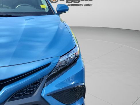 Used 2023 Toyota Camry SE FWD image 11