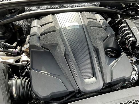 Used 2020 Porsche Macan S AWD/4WD image 30