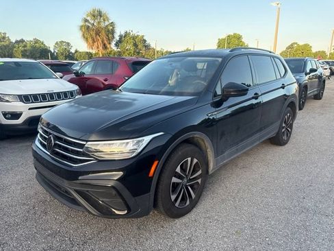 Used 2022 Volkswagen Tiguan S FWD image 4
