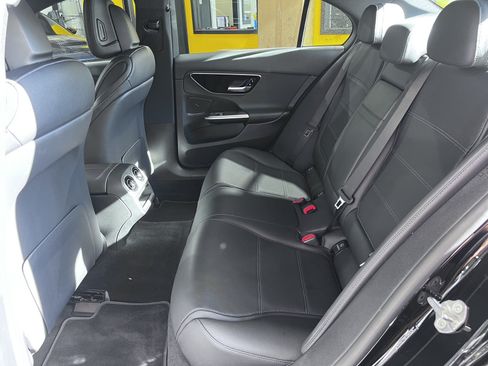 Used 2023 Mercedes-Benz C 300 Sedan w/ Advanced USB Package image 19