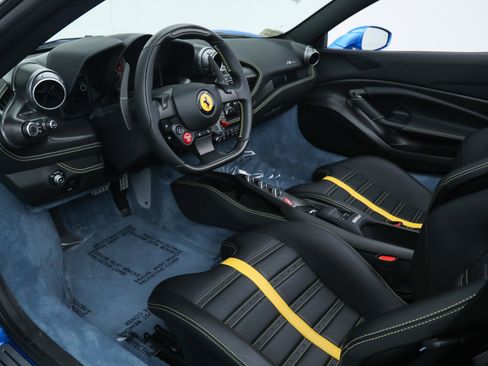 Certified 2022 Ferrari F8 Tributo image 2