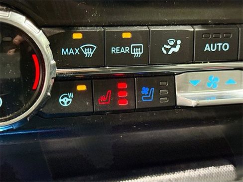 Used 2021 Ford F150 Lariat w/ Equipment Group 502A High image 23