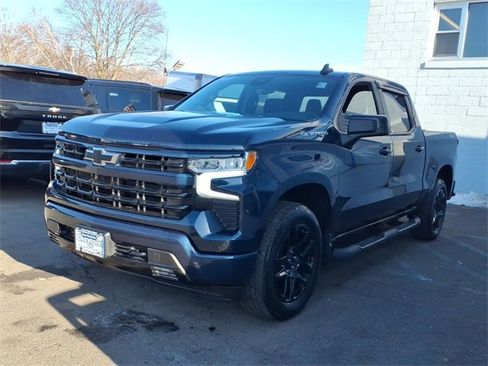 Used 2023 Chevrolet Silverado 1500 RST image 3
