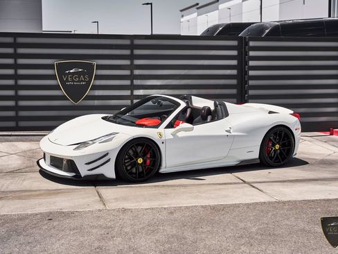 Used 2014 Ferrari 458 Spider RWD image 5
