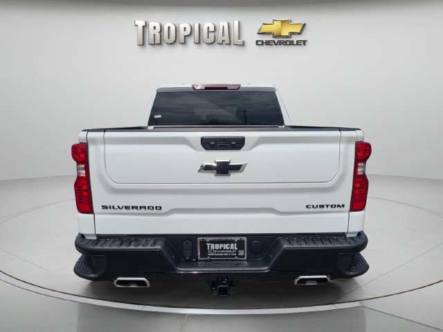 Used 2024 Chevrolet Silverado 1500 Custom Trail Boss w/ LPO, Dark Essentials Package AWD/4WD image 4