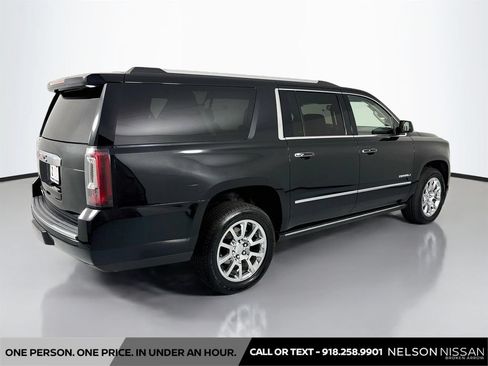 Used 2015 GMC Yukon XL Denali w/ Premium Package AWD/4WD image 5