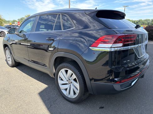 Certified 2023 Volkswagen Atlas Cross Sport SE w/ Panoramic Sunroof Package AWD/4WD image 6