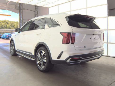 Used 2023 Kia Sorento SX Prestige w/ Panoramic Sunroof Package AWD/4WD image 6
