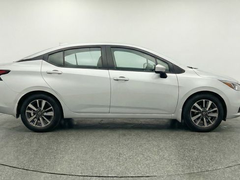 Used 2025 Nissan Versa SV FWD image 11