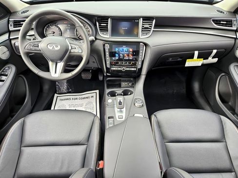 New 2025 INFINITI QX50 Luxe image 11
