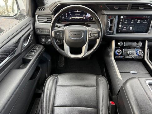 Used 2022 GMC Yukon Denali w/ Advanced Technology Package image 30