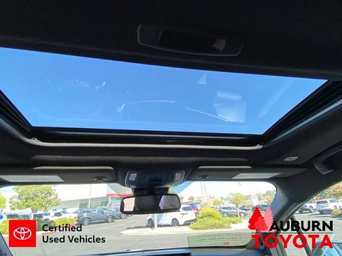 Certified 2025 Toyota Sienna XLE Woodland Edition AWD/4WD image 35