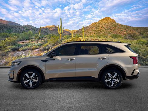 Certified 2021 Kia Sorento S FWD image 7