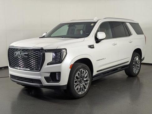 Used 2023 GMC Yukon Denali Ultimate AWD/4WD image 4