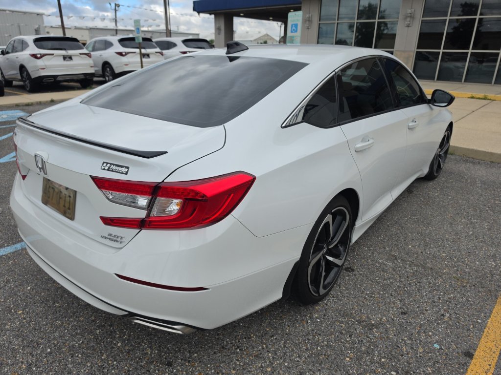 Used 2022 Honda Accord Sport image 4
